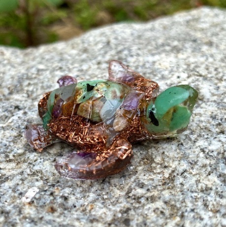 Small Orgonite Turtle with Amethyst & Chrysoprase